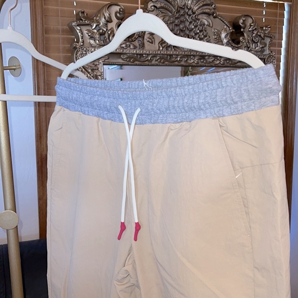 Johnny Was Nylon Taper Leg Workout Pant In Tan - Picture 2 of 8